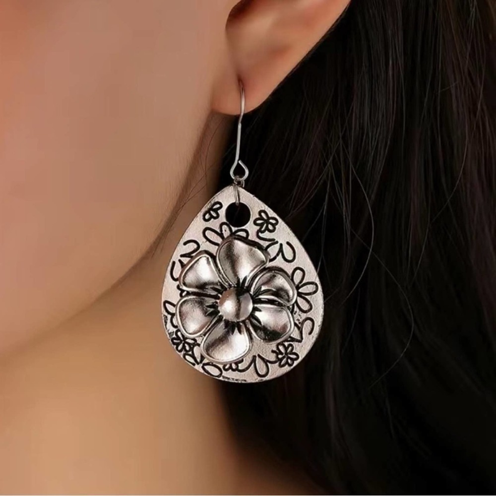 Large Boho Antique Silver-Tone 3D Flower Water Drop Earrings BRAND NEW